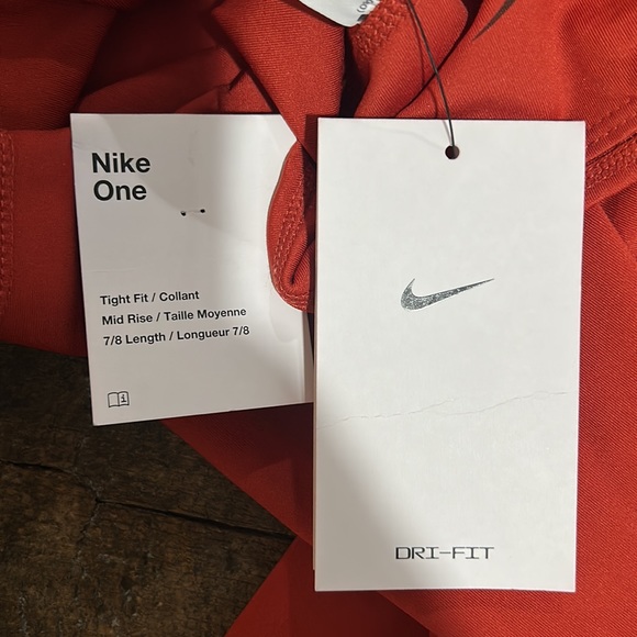 Nike One 7/8 Leggings- Size M- NWT - Picture 12 of 12